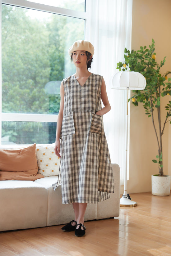 Sleeveless Check Dress with Pocket Thick Wide Belt Design