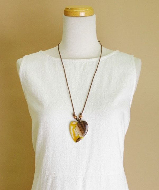 Wood Resin Heart Top Necklace A24WPN128BR