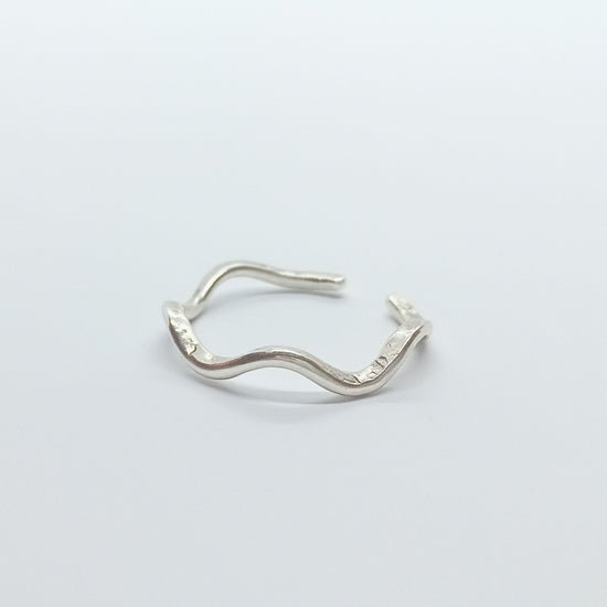 *frill ear cuff* -silver- (2-way ear cuff and ring)
