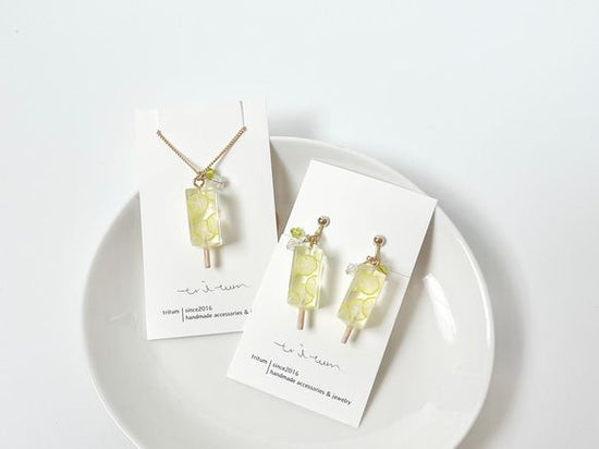 Lime popsicle necklace