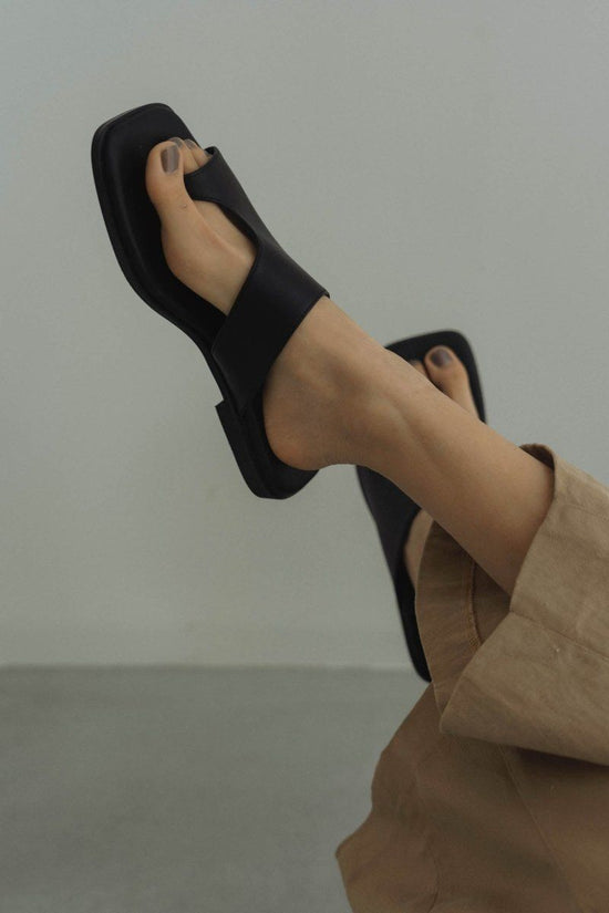 Square Unique Sandal (black)/3size