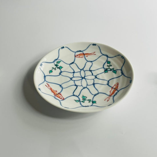 [Eisyou] 5" dish with a design of fish in a net