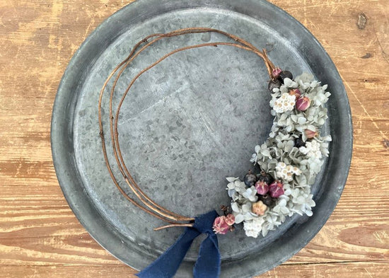 Hydrangea and black pepper wreath