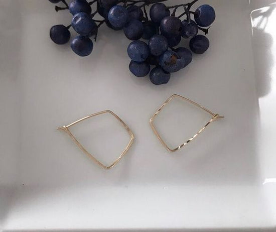 [14kgf] hammered square Pierced earrings no.52 gold small gold hoop Pierced earrings simple mini Pierced earrings small