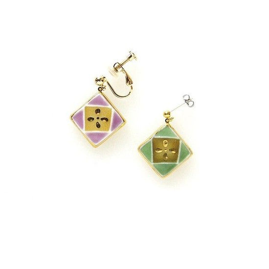 Mozaiku Clip-on earrings with floral motifs