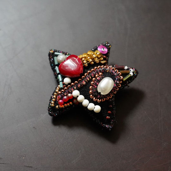 Also for Christmas ornaments Very lightweight star brooch with bead embroidery 5 black