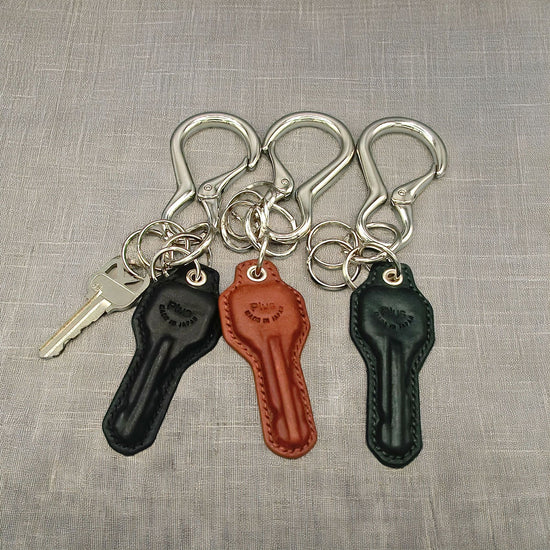 Carabiner key holder key charm plus leather