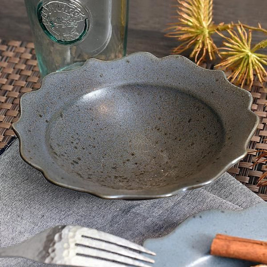 Gray Matte Kikyo Small Bowl, Grayish Japanese Tableware, Medium Bowl, Made in Japan, Minoyaki, Stylish, Modern