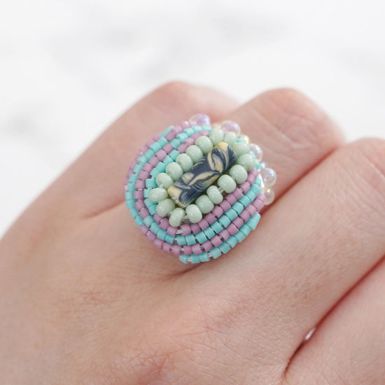 Chatty ring 38 free size beaded embroidery ring pink green colorful multicolor