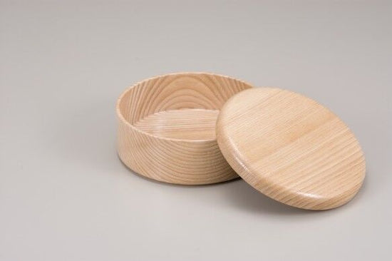 Colorful BOX Lid Shine/Body Shine SJ-0110. This wooden box is ideal for serving food in lunch boxes.