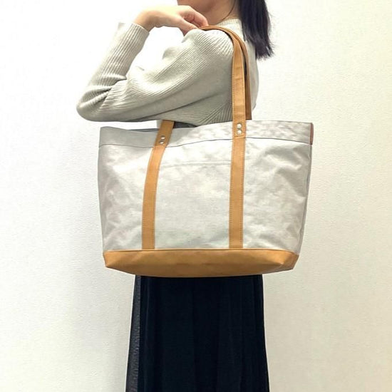 Poly canvas and synthetic leather polyester boat-shaped tote bag in 3 colors