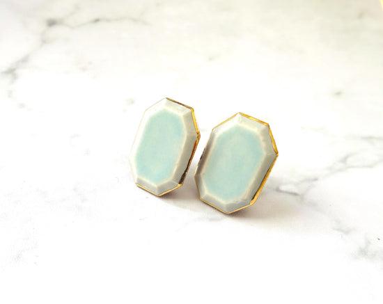 jewel cut classical pierced earrings/Clip-on earrings (sky)