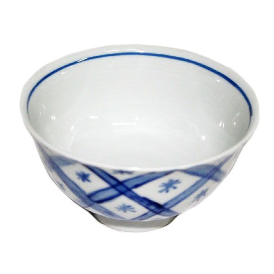 [Eisyou] (Lu) rice bowl with arrowhead design in underglaze blue