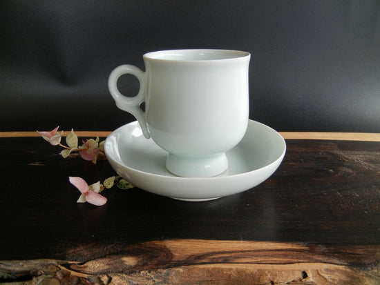 Coffee Bowl with Design of Flowers on High Legs, (Clay Brush)