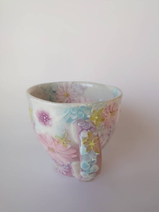 코보 유즈리하 머그컵, 연한 보라색 꽃무늬가 매우 아름다운, 다채로운 꽃무늬 43110