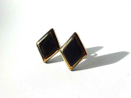 Jewel Cut Pierced Earrings／Clip-on Earrings Hishigata Black