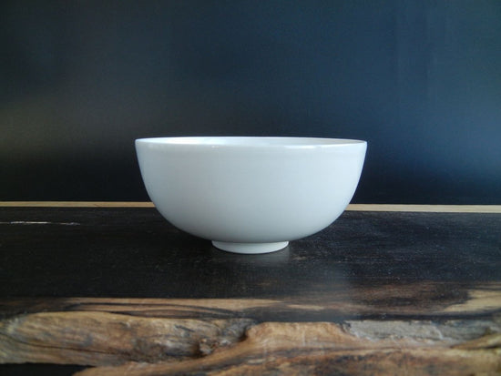 White Porcelain Flat Vessel used for serving rice