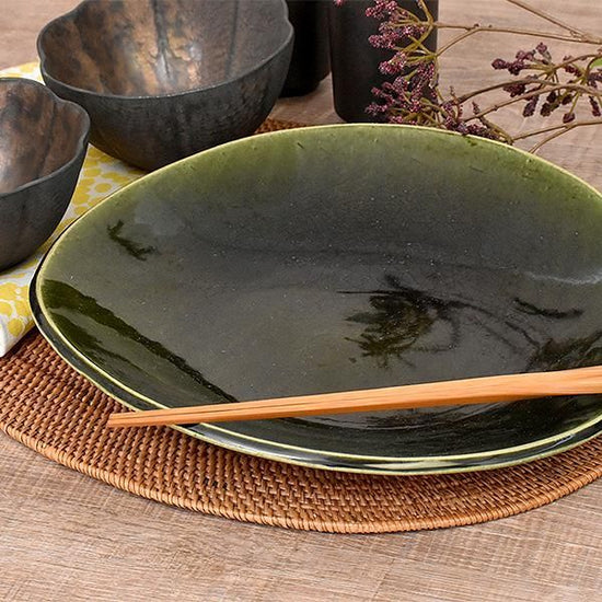 Oribe Oval Flattened 9" Dish, Green Color Japanese Tableware, Oval Dish, Shaped Dish, Made in Japan, Minoyaki, Stylish, Modern