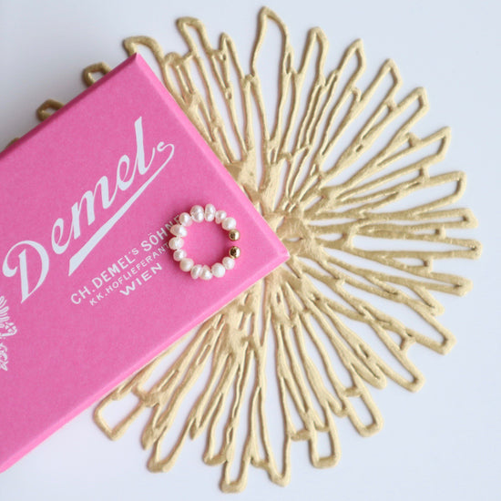 Fresh water pearl earcuff