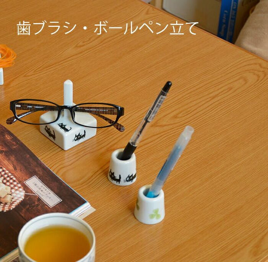 [Toothbrush and ballpoint pen stand (set of 2), kitten]