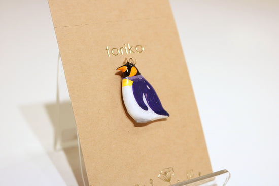 King Penguin Resin Brooch (Purple)