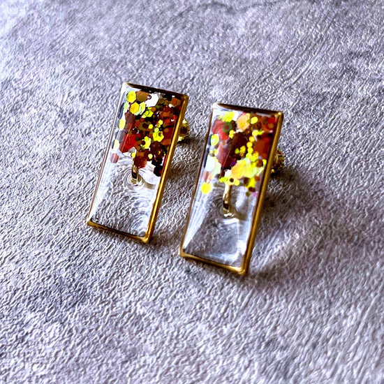 [Willija]Metal allergy-friendly《Evil square Ⅱ》Clip-on earrings with polarized holograms large(MA)