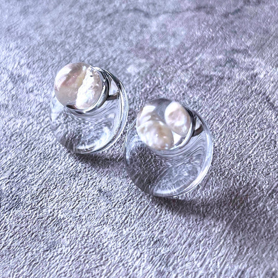 [Willija] Metal allergy resistant 《Pearlty!》 Clear Pierced earrings with freshwater pearls (MA)