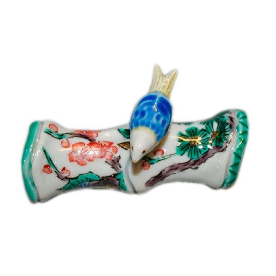 [Eisyou] Brush rest with pine, bamboo, and plum design in overglaze enamels