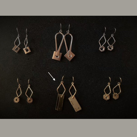 ARCHI ACCESSORY Pierced earrings with Hooks (Brass)