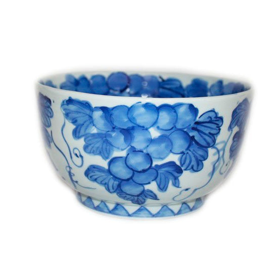[Eisyou] (Lu) Bowl, grapevine design in underglaze blue