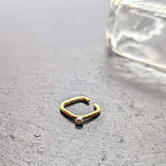 *Toast* small square ear cuff -bress-.