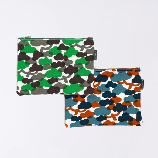 Kyoto hand-dyed canvas flat pouch (pine)