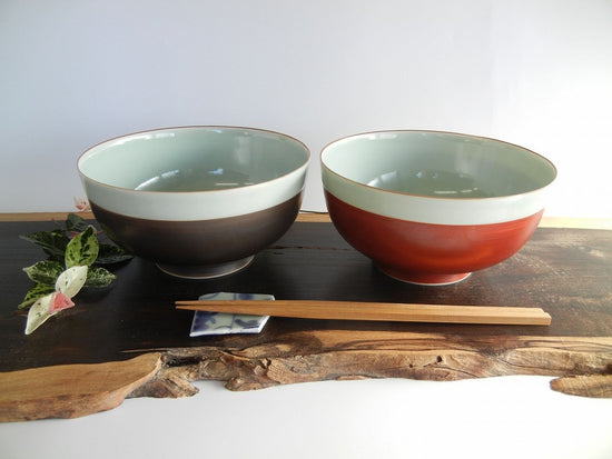Red and black colored noodle bowl (celadon)