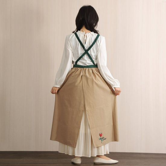 Long wide gathered apron with ruritouter pattern D-0010