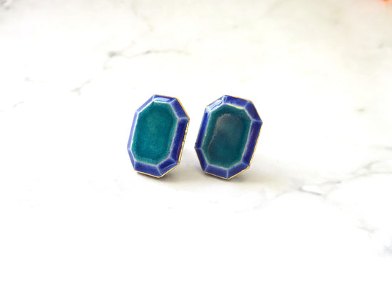 jewel cut classical pierced earrings/Clip-on earrings (green)