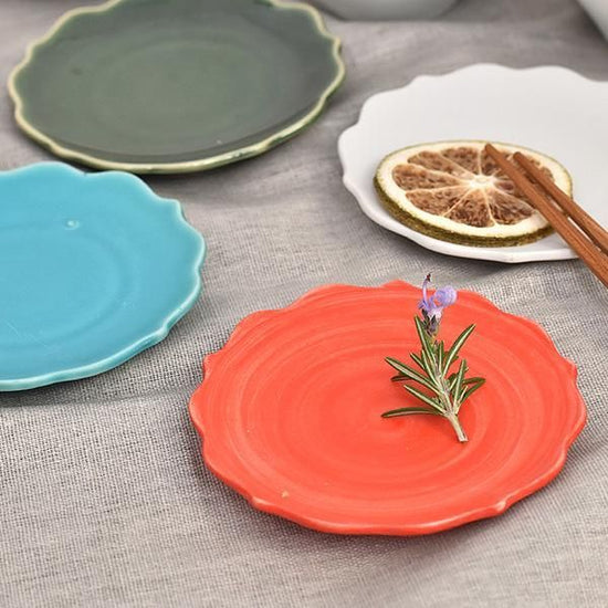 Shu-red Maki-Kikyo Plate S Red Japanese tableware, small plate, made in Japan, Minoyaki, stylish, modern