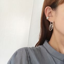 [silver950]Silver Pierced earrings/Clip-on earrings with a shaking ring of overlapping rings, allergy friendly, silver volume, large size.