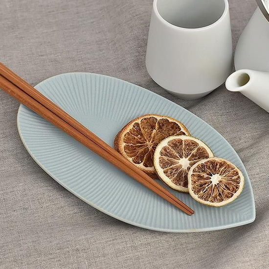 Moa pale blue 21cm long dish, medium blue, Western tableware, platter, shaped plate, made in Japan, Minoyaki, cafe style.