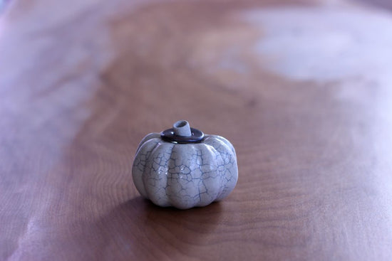 Pumpkin-shaped vase