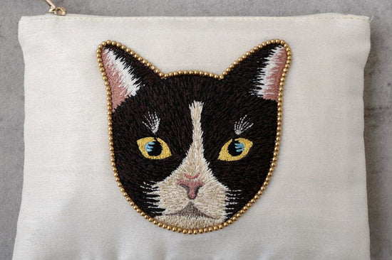 Cat Embroidery Flat Pouch (3 colors) M42-1913