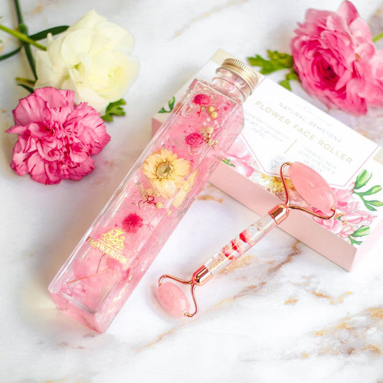 Beauty Gift Set <FLOWERiUM toilette & face roller set