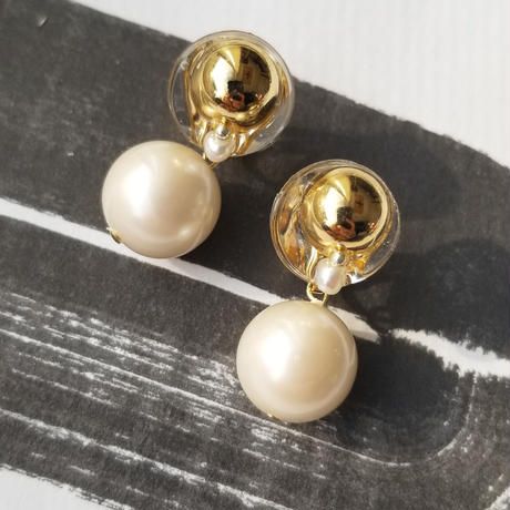 Metal Cabochon Big Pearl Clip-on earrings, Pierced earrings