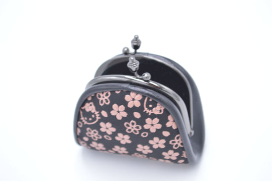 Kitty Inden Hamaguri-Shaped Coin Purse, Cherry Blossom Pattern