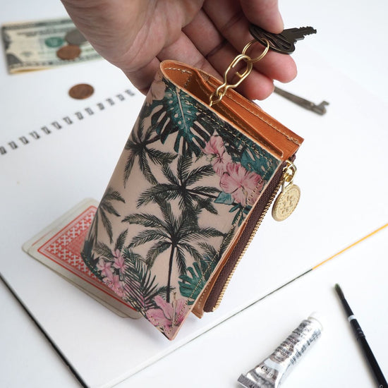 Key Case with One Gusset and Zipper Pocket (Tropical Palm) [fits many cards] Cowhide