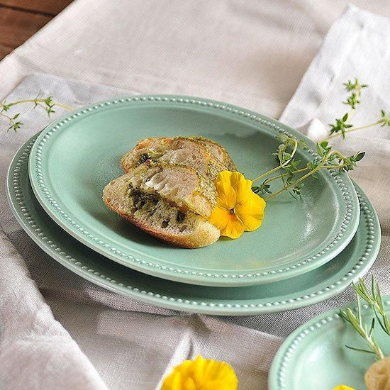 Green Rim Dot 24 Oval Greenish Western Tableware, shaped plate, made in Japan, Minoyaki, stylish.