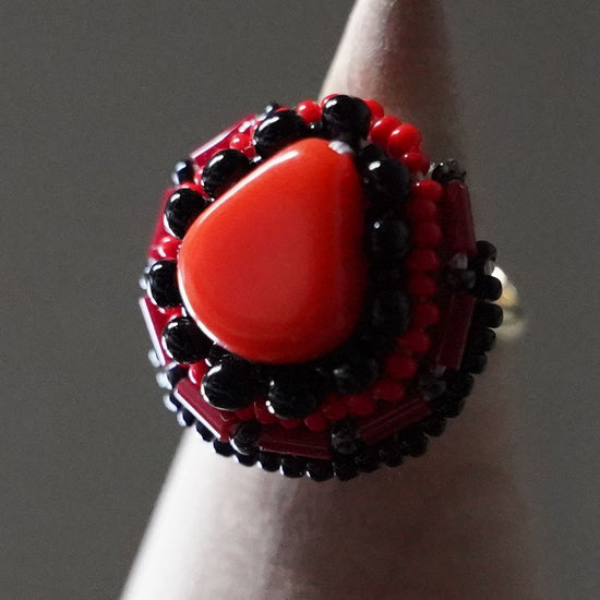 Chatty ring 119 free size bead embroidery ring red black large