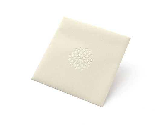 Paper cutout pouch [dahlia, white].