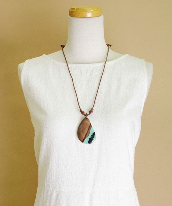 Wood Resin Oval Top Necklace A24WPN126TQ