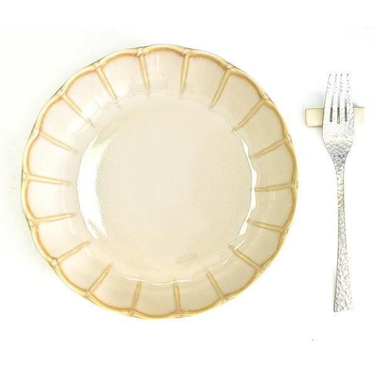 Fiore Cream Flower Shape 22cm Deep Dish, White Type, Western Tableware, Round Plate, Made in Japan, Minoyaki, Stylish.