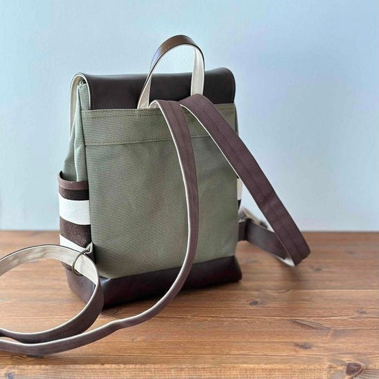 <Made to order> Canvas and synthetic leather backpack (olive×flower border)